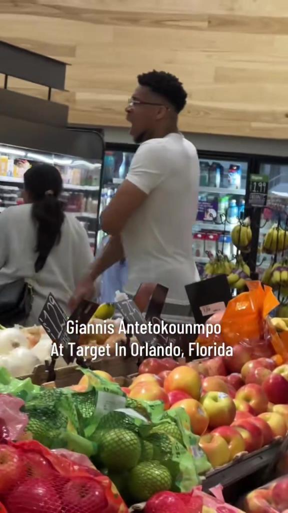 好男人??！字母哥在奧蘭多度假 陪妻子一起逛超市